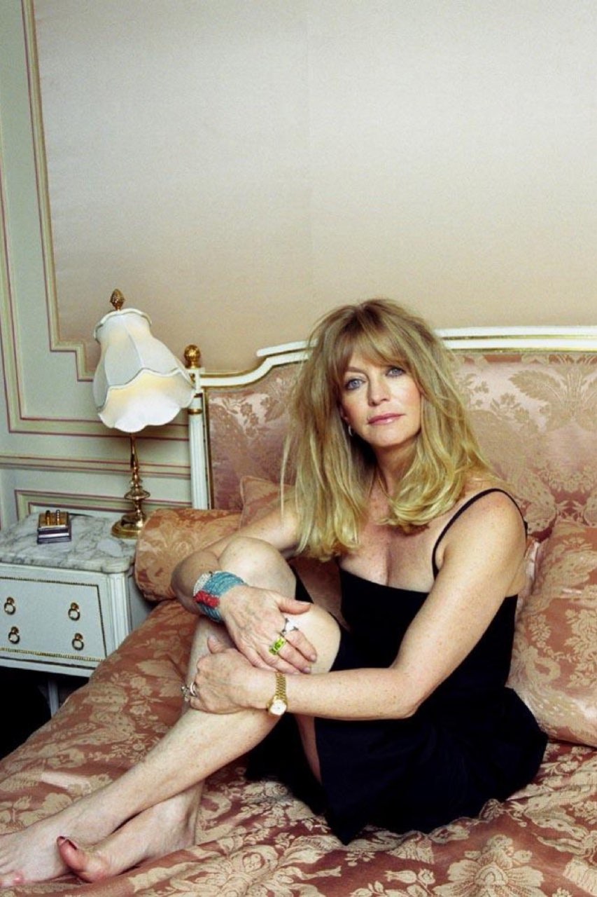 Goldie Hawn nude