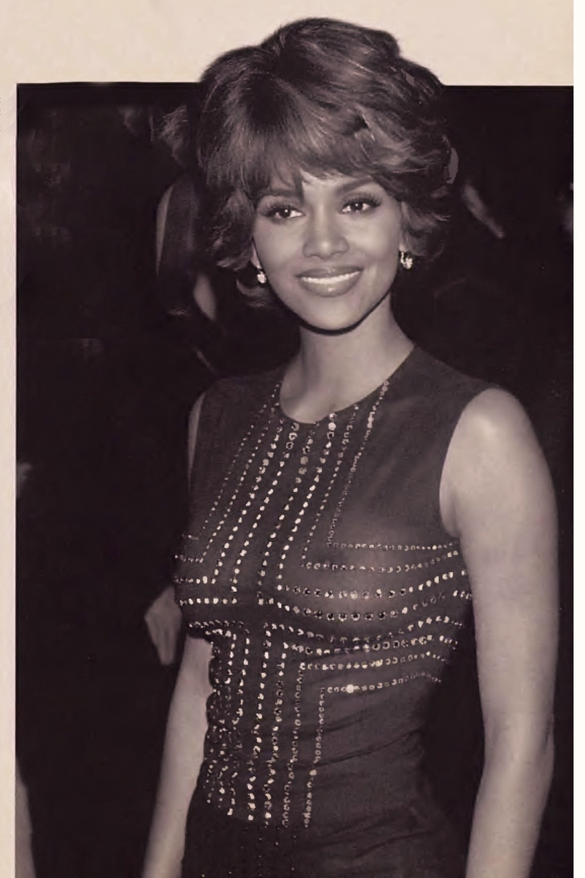 Halle Berry, Playboy Celebrity, Centerfold