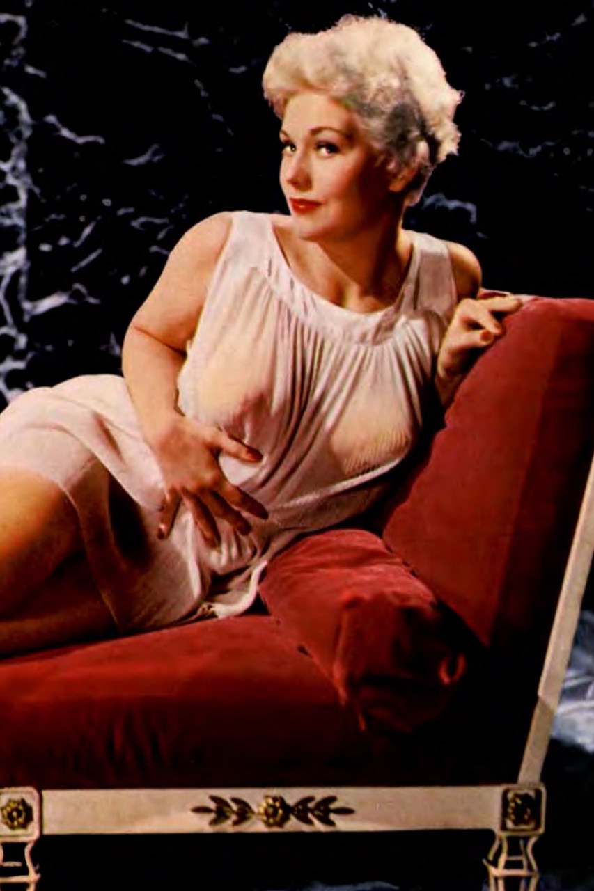 Kim Novak tits